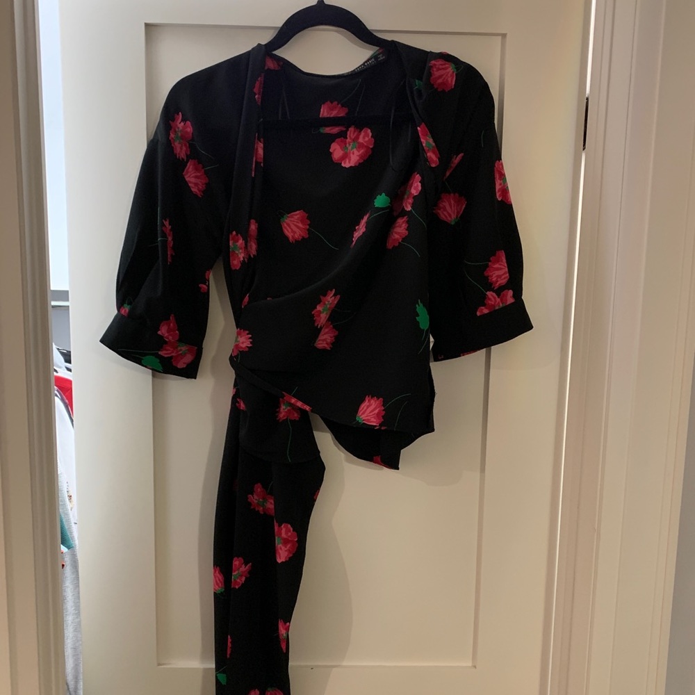 Zara blouse size S
